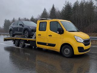Holowanie SUV-a w deszczu – Mysłowice